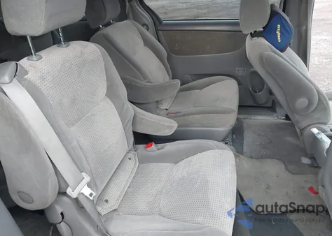 2010 Toyota Sienna Le from USA, damaged, VIN 5TDJK4CC9AS030866